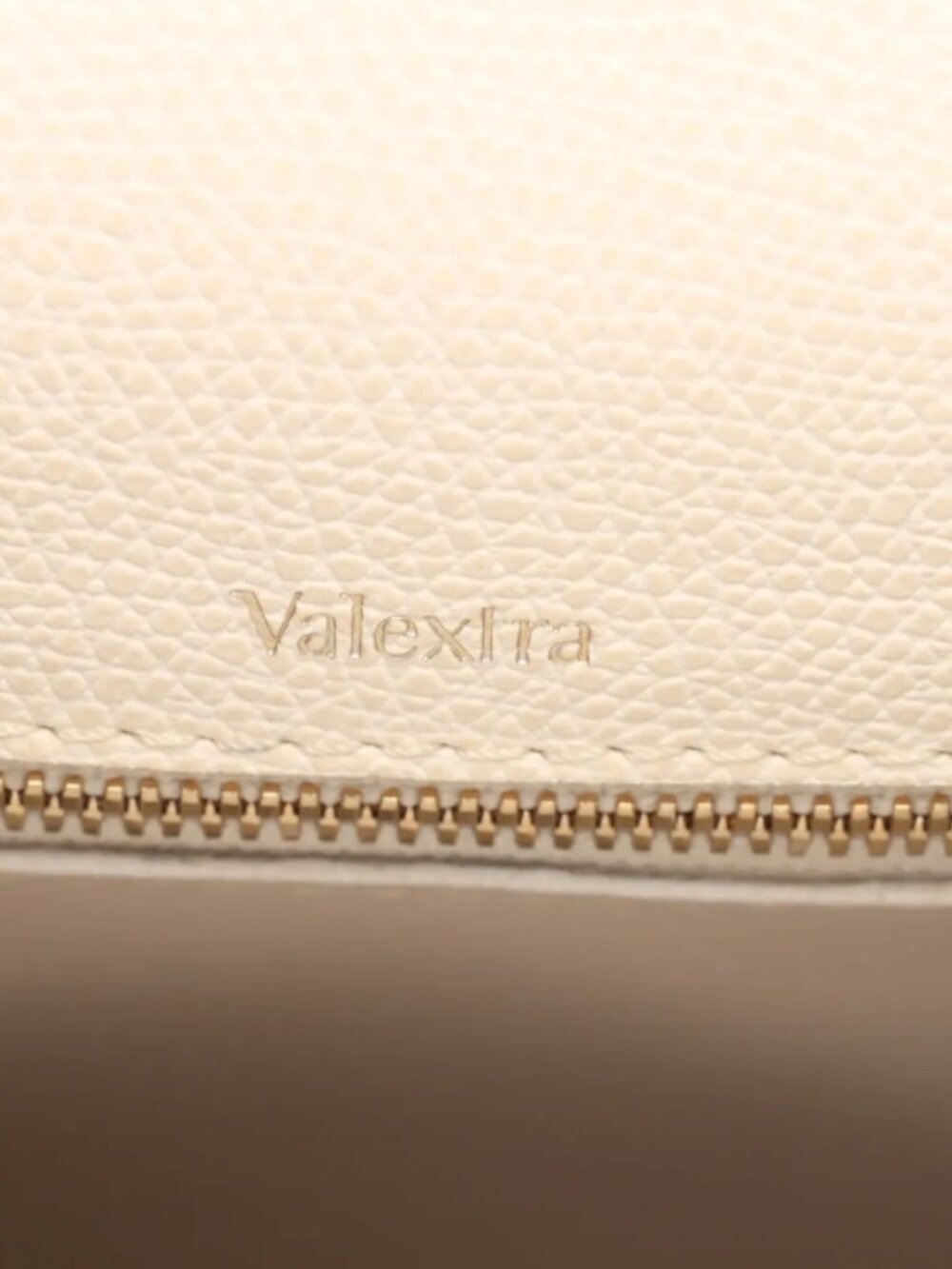 The Valextra Medium Iside Leather Two-Way Handbag in Beige is a refined and eleg - Picture 10 of 15
